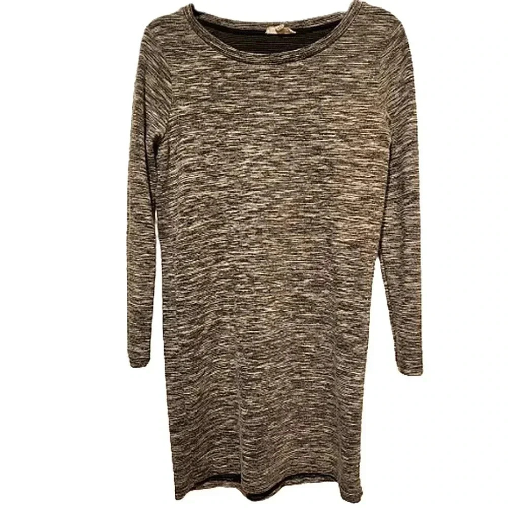 Jane and Delancey by Anthropologie gray and white sweaterdress Size Small